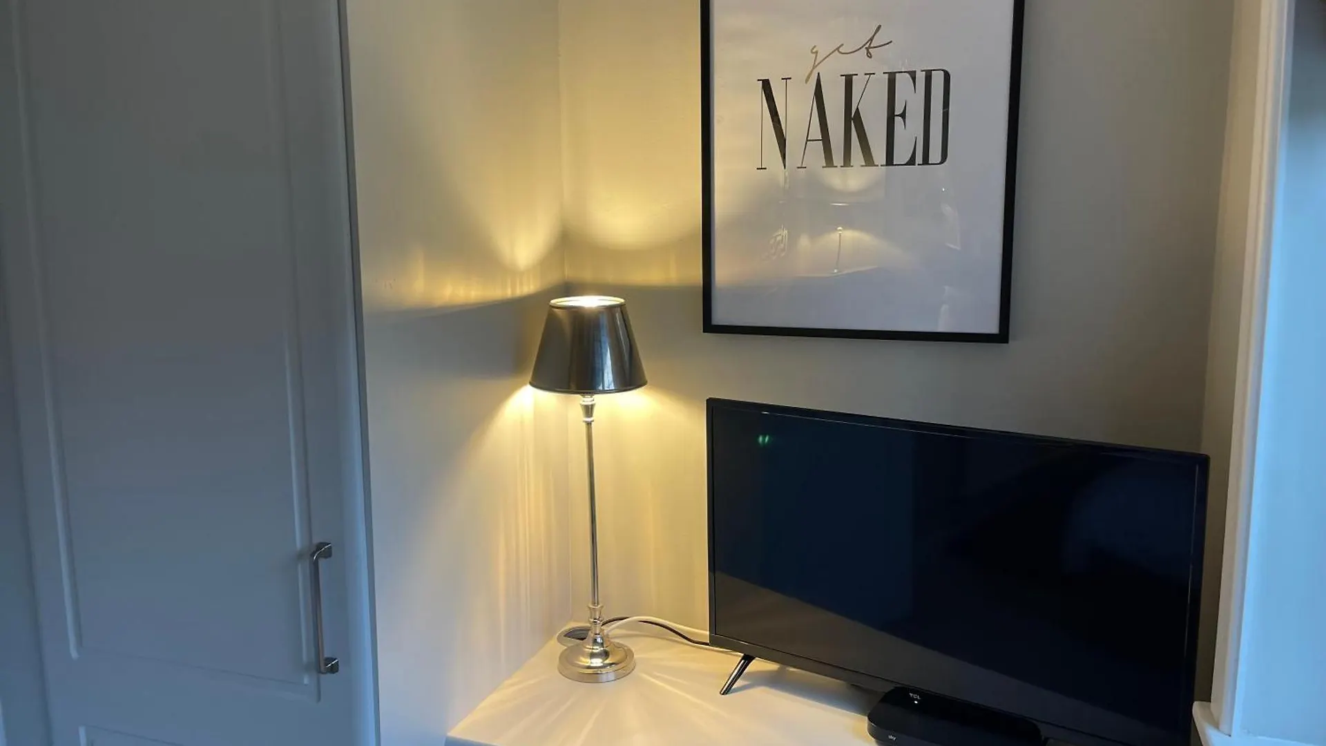 2 Bed Cosy Cottage - Central Bawtry - High End Furnishings